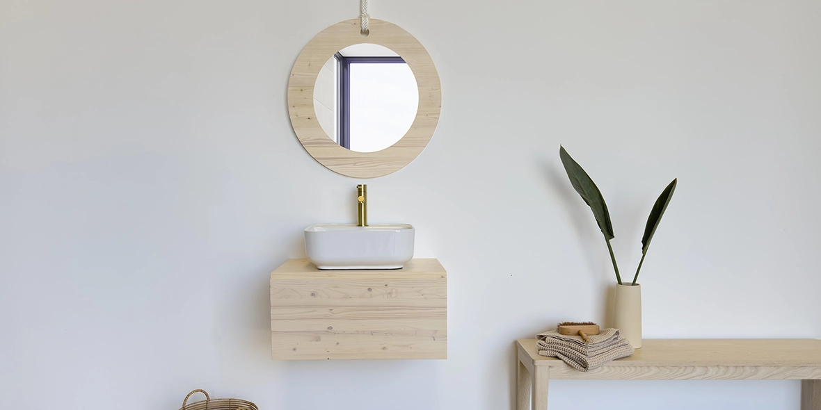mueble de baño de madera maciza de abeto natural con 1 cajon de 60cm de ancho suspendido a pared