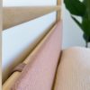 cabezal de 90 en madera natural sostenible. Tapizado con tela natural lino 100%.