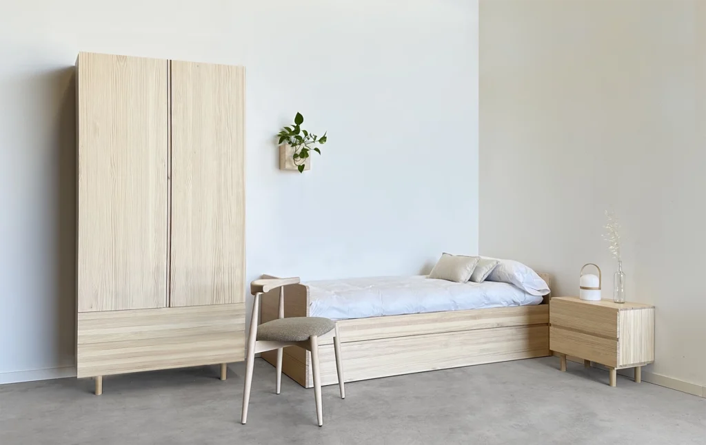 dormitorio juvenil en madera maciza. Bajas emisiones. Producto saludable.
